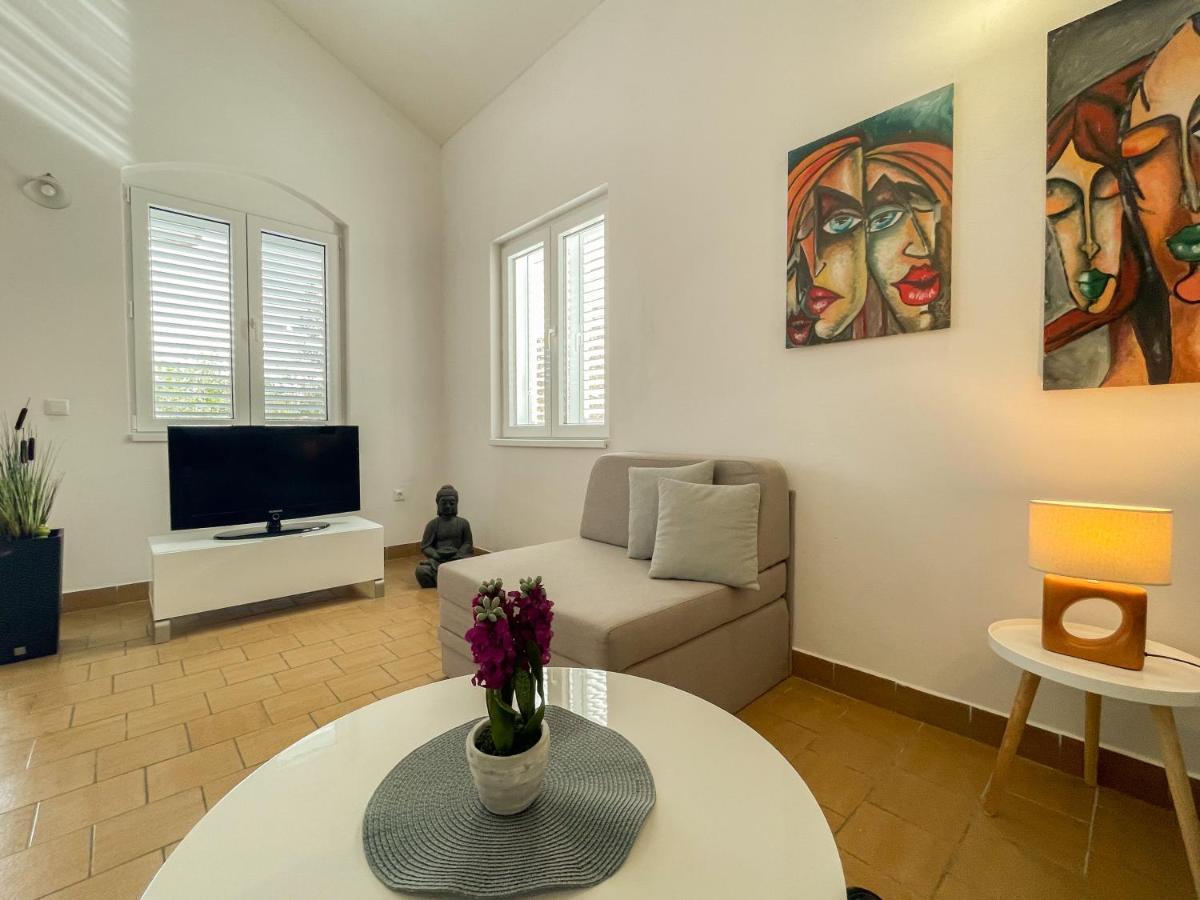 Spacious Apartment Amaros コルチュラ エクステリア 写真